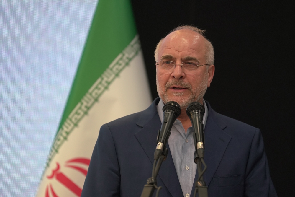 تسهیل‌گران بنیاد علوی مجاهدان اقتصادی هستند